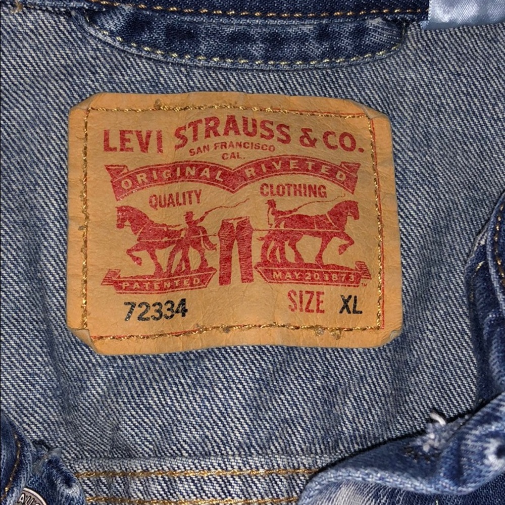 Levi’s Jean jacket - Picture 3 of 4